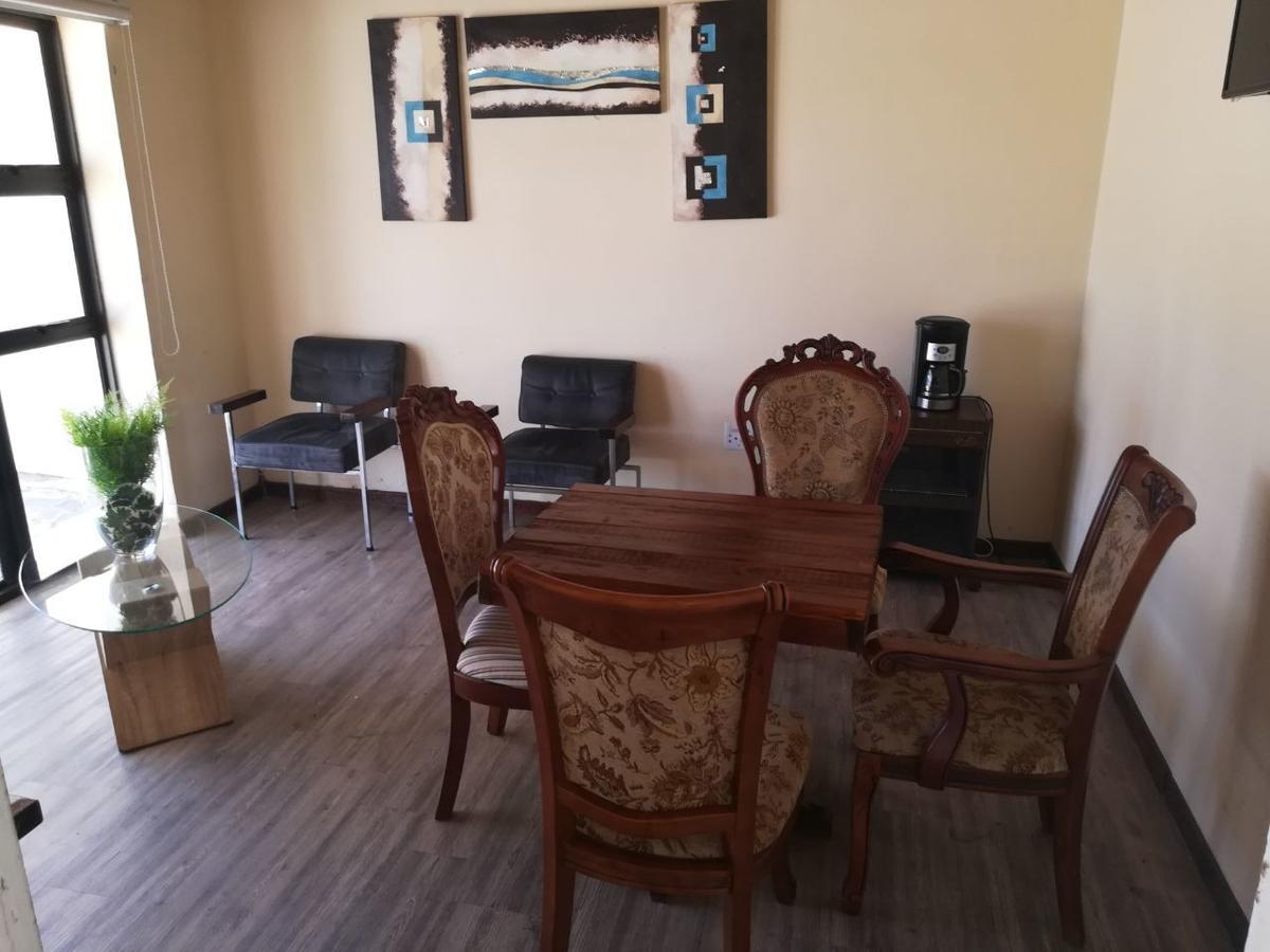 White House On Main Lodge Beaufort West