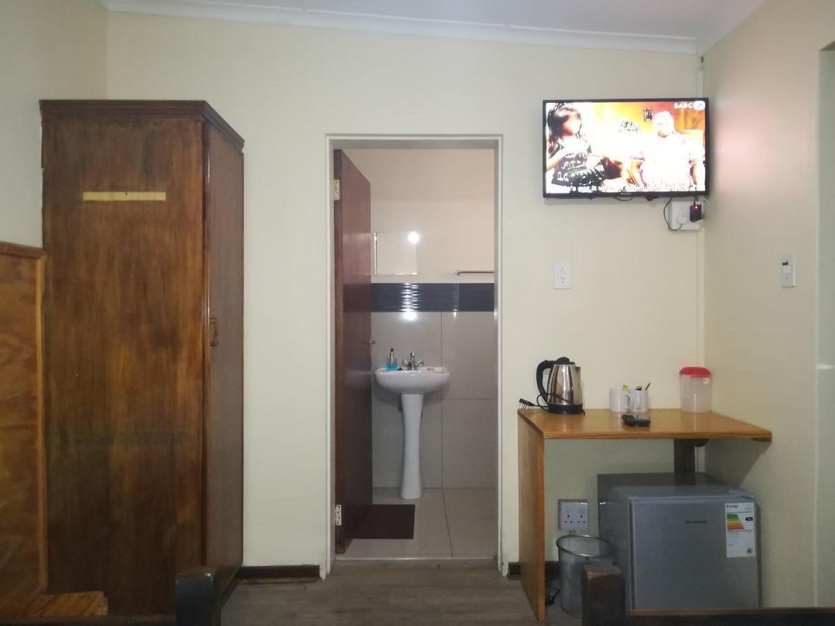 White House On Main * Beaufort West