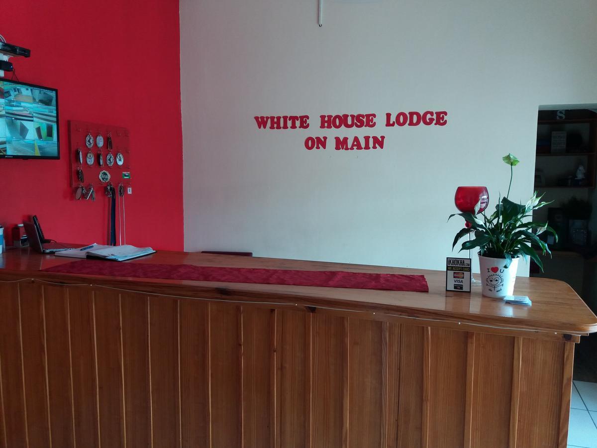 White House On Main Lodge